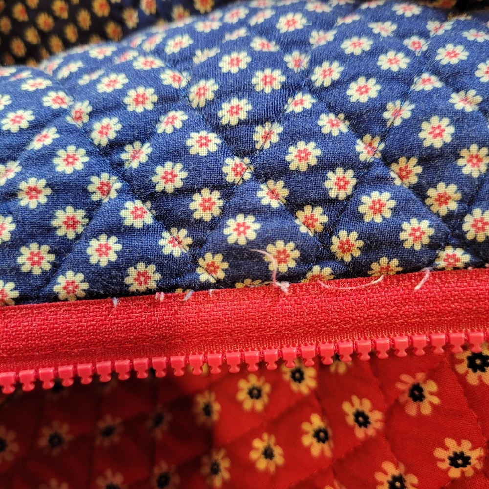 Vera Bradley Vintage AMERICANA Red XL Duffel Bag Y2K 2003 Paisley/Floral Travel - Picture 10 of 10